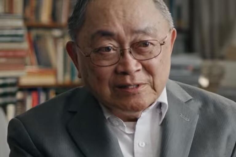 Photograph of Ling-chi Wang.